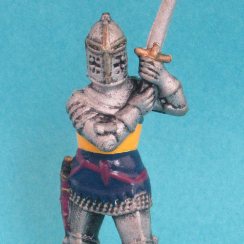 02. Chevalier avec épée et heaume (repeint).