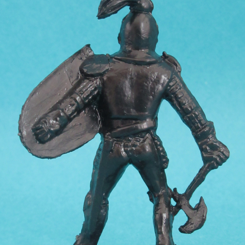 03. Chevalier avec hache, bouclier et casque à plumet.